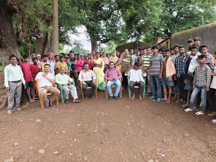 प्रभावित तलवारिया गांव में अनिश्चितकालीन धरना प्रदर्शन समाप्त