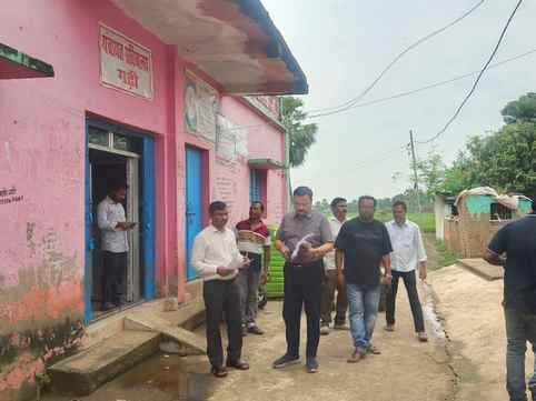 गढ़ी पंचायत में योजनाओं का अधिकारियों ने किया संयुक्त निरीक्षण