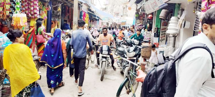 सुबह से शाम तक जाम का पर्याय बना शहर, आगंतुकों का दम घोंट रहा जाम