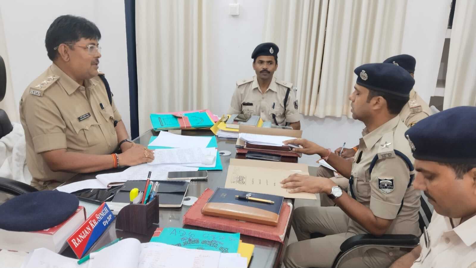 एसडीपीओ ने थानाध्यक्षों से मांगी लंबित मामलों की रिपोर्ट