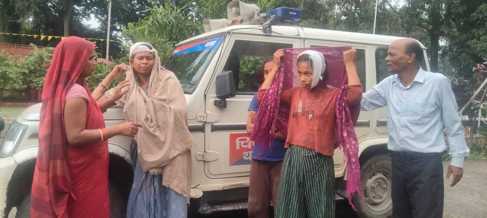 पानी निकासी को लेकर हुई मारपीट में मां-बेटी सहित चार जख्मी, दो गंभीर