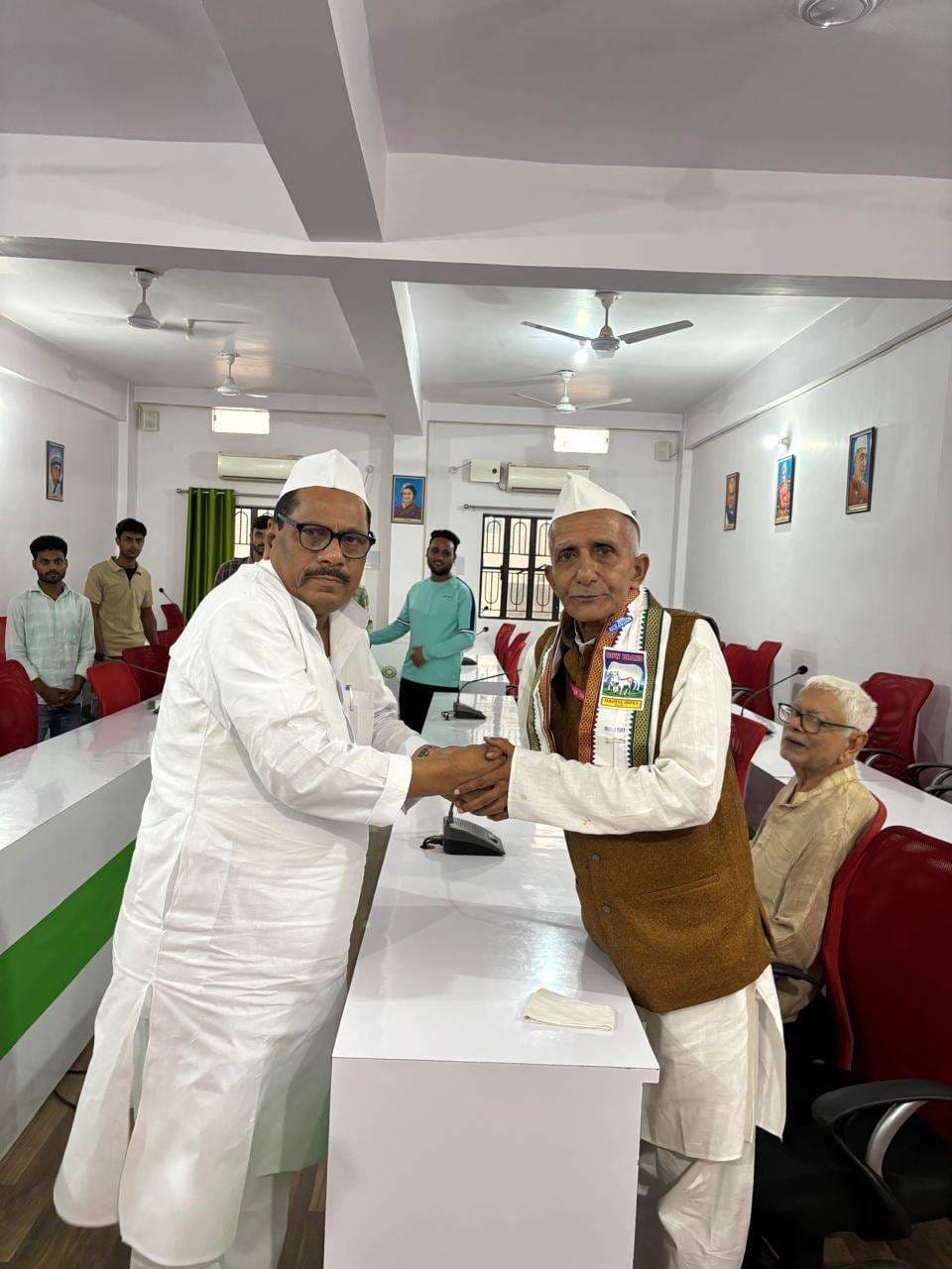 Samastipur News:सम्मानित किये गये स्वतंत्रता सेनानी के परिजन