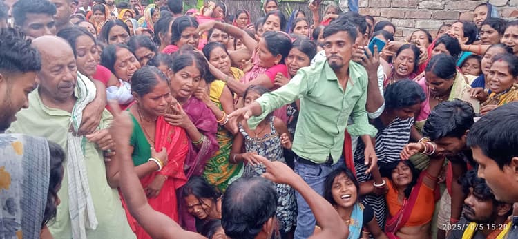 hajipur news. सड़क हादसे में घायल मजदूर की  इलाज के दौरान पीएमसीएच में मौत