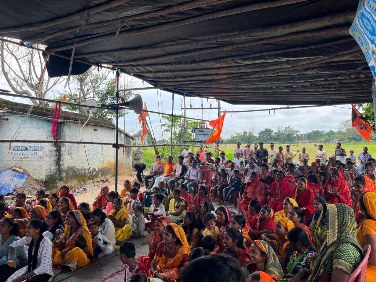 नव निर्मित मंदिर को लेकर बैठक