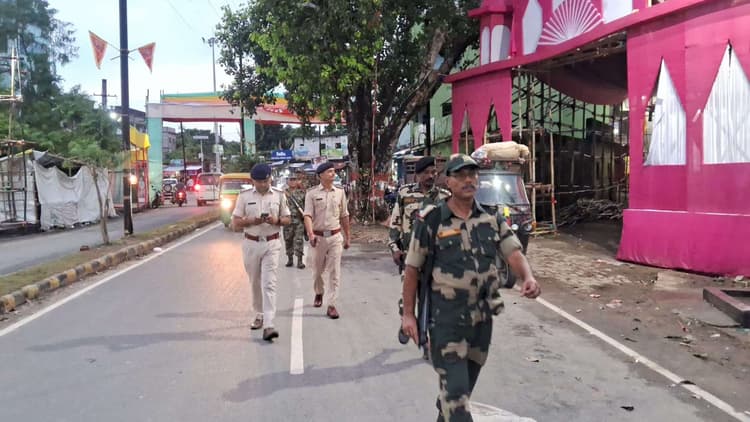 विस चुनाव को लेकर किया फ्लैग मार्च