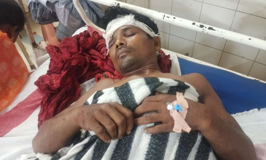 शंभुगंज में कार की ठोकर से युवक जख्मी, अस्पताल में भर्ती