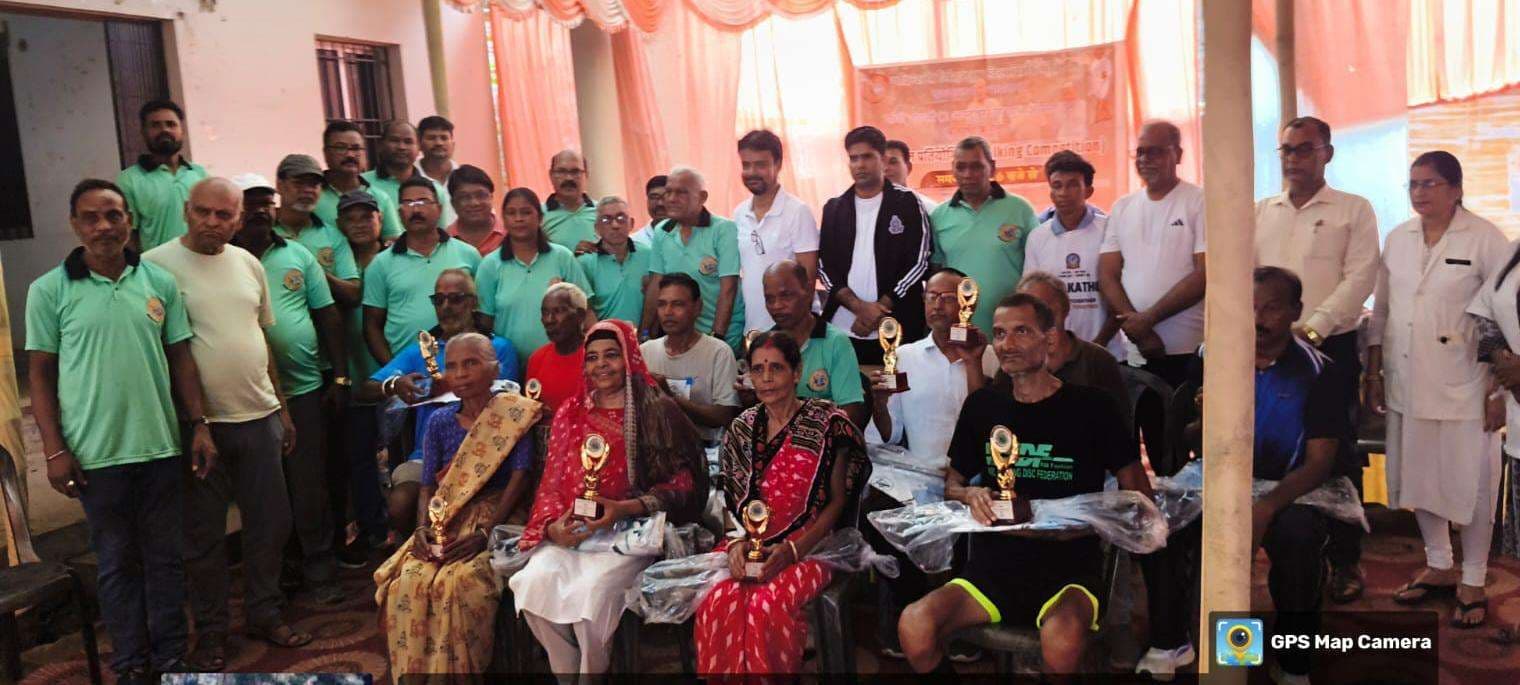 Chaibasa News : बुजुर्गों ने दिखाया फिटनेस का जज्बा, जीते पुरस्कार