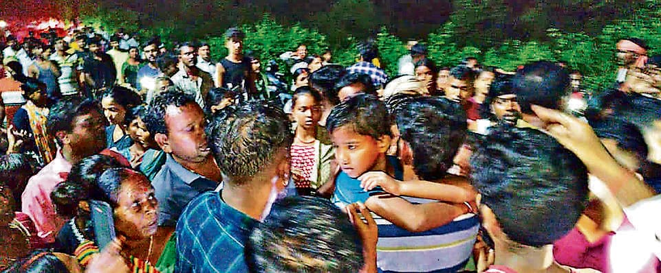 Bokaro News : जोरिया में गिरा बच्चा, लोगों ने बचाया