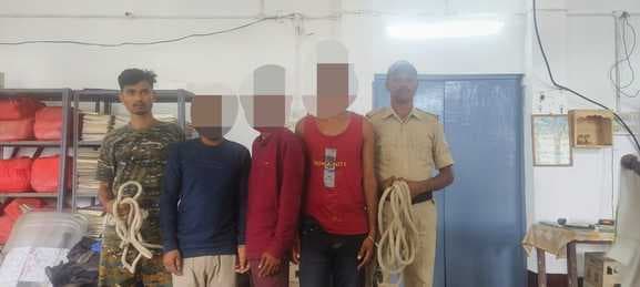 सुरक्षा बैरिकेड तोड़कर मंच पर चढ़ने का प्रयास, हमले में एएसआई सहित पुलिसकर्मी घायल