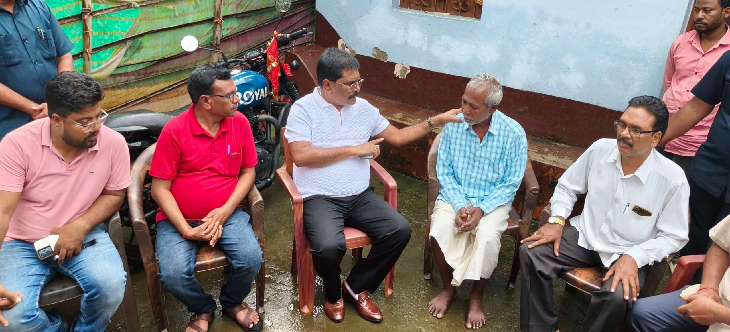 Bokaro News : मंत्री योगेंद्र प्रसाद ने किया कसमार प्रखंड का दौरा