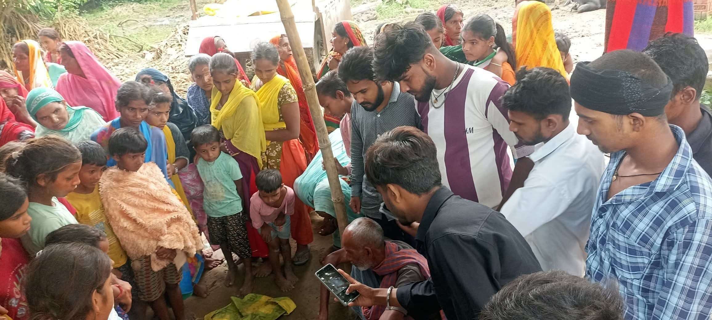 विजयीपुर के खुटहा नाले में डूबे बच्चे का शव मिलते ही मचा कोहराम, गांव में पसरा मातम, दोस्तों संग नहाने गये आदित्य का सोमवार को झाड़ी में मिला शव