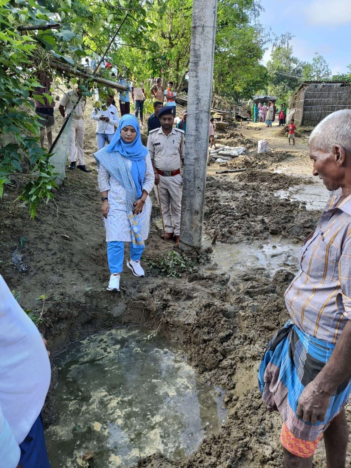 Motihari: बागमती नदी के जलस्तर में वृद्धि से तटबंध पर बना है दबाव