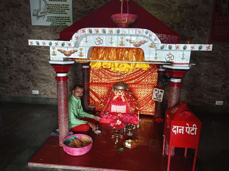 माता काली मंदिर रामनगर में मन्नत मांगने वालों की मनोकामनाएं होती है पूरी