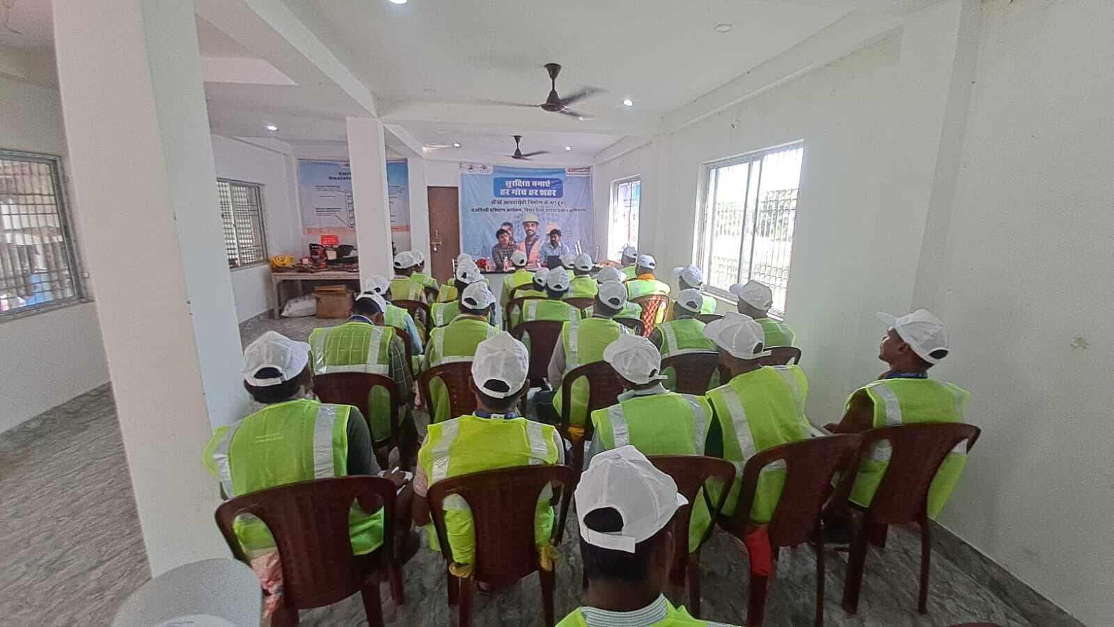 30 राजमिस्त्रियों के लिए भूकंपरोधी भवन निर्माण प्रशिक्षण शुरू