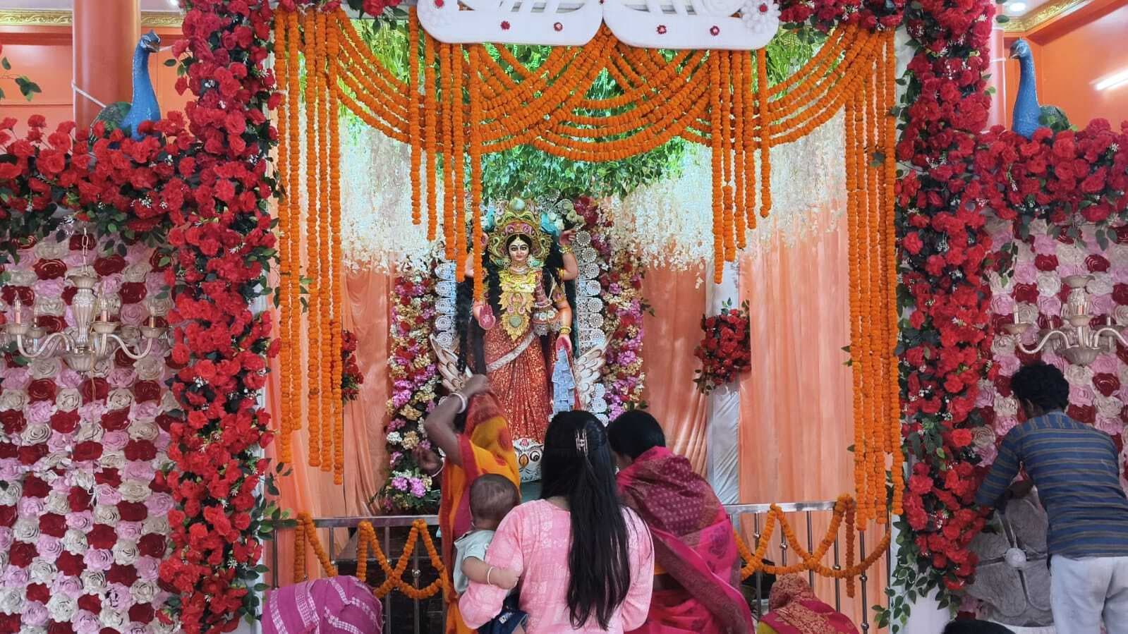 बरहेट में बंगाली समुदाय ने धूमधाम से मनायी लक्खी पूजा