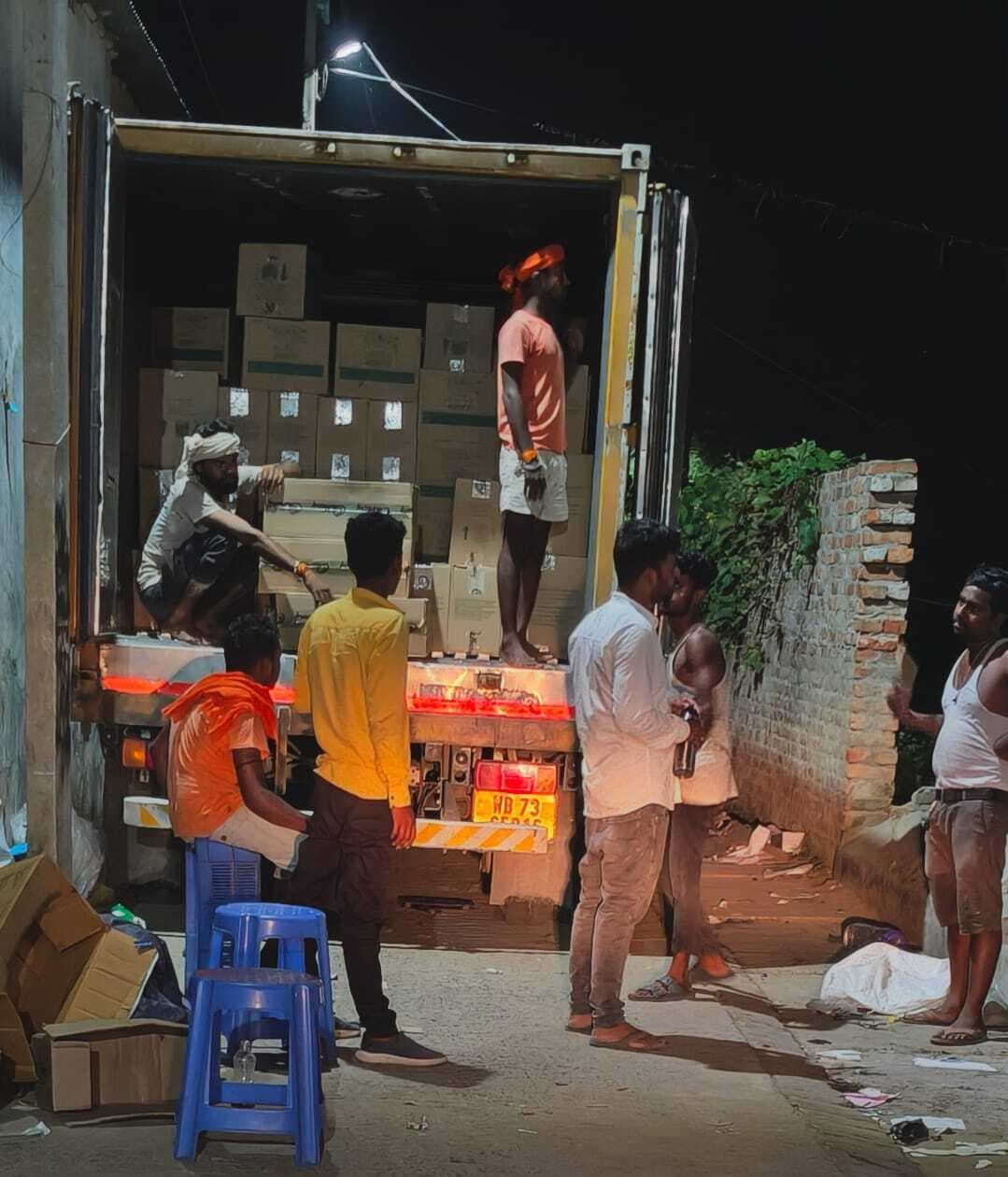 नियमों को ताक पर रख गली मोहल्ले में गोडाउन बना हो रहा धंधा