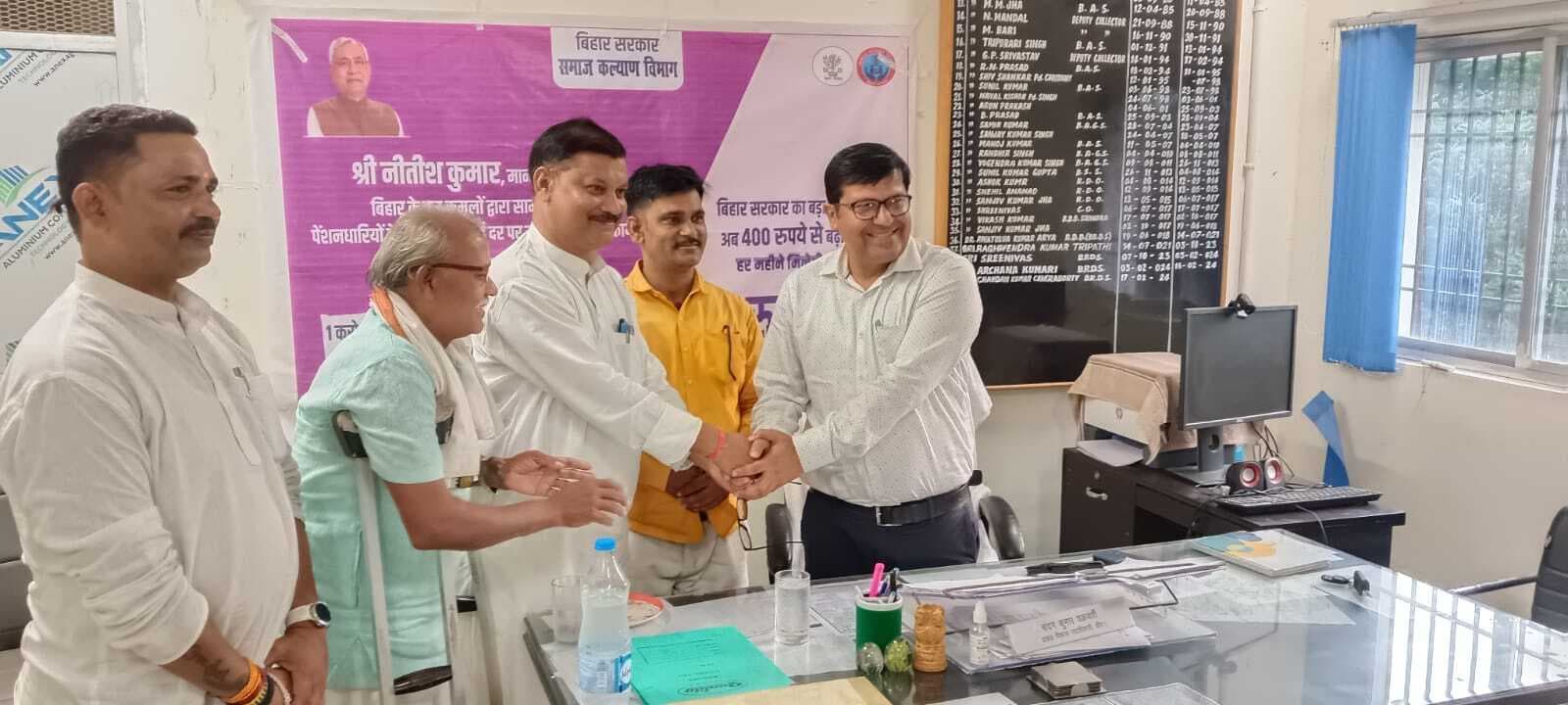 खैरा बीडीओ का हुआ तबादला, शेखर सुमन बने नये बीडीओ