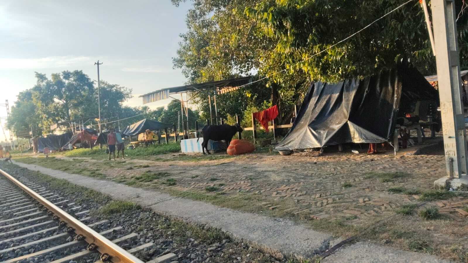 Motihari: ढाका के सीमावर्ती गावों में फैला लालबकेया नदी के बाढ़ का पानी, फसलें डूबीं