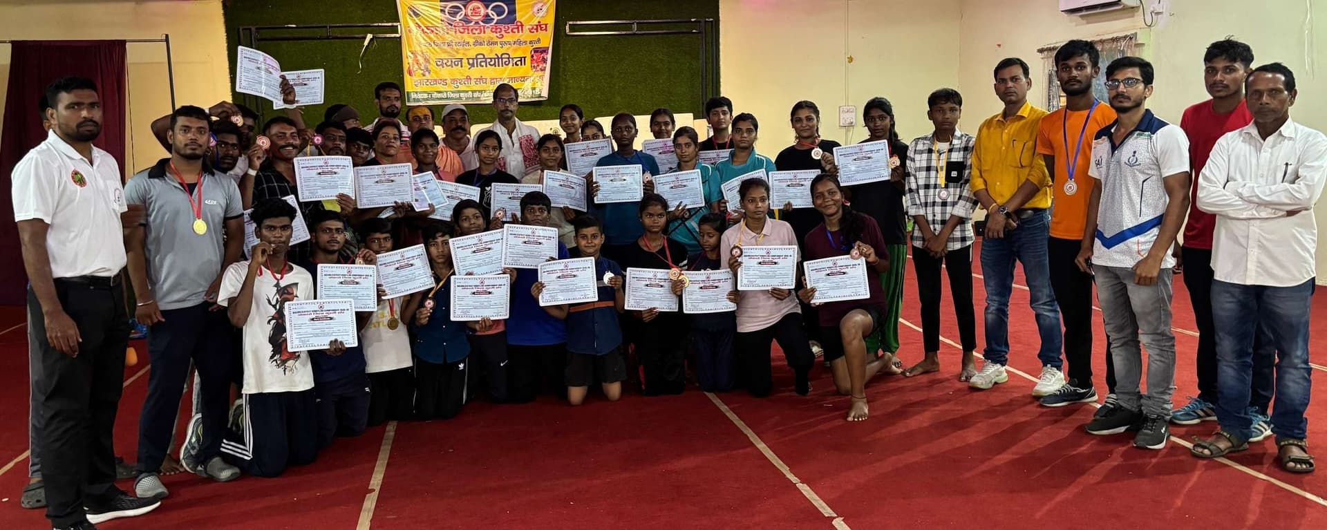 Bokaro News : जिलास्तरीय कुश्ती प्रतियोगिता में खिलाड़ियों ने किया उत्कृष्ट प्रदर्शन
