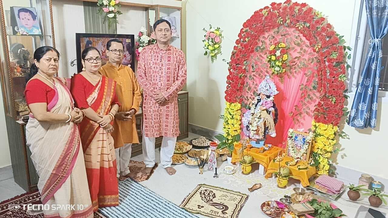 Giridih News :श्रद्धा भाव से पूजी गयीं वैभव के देवी मां लक्खी