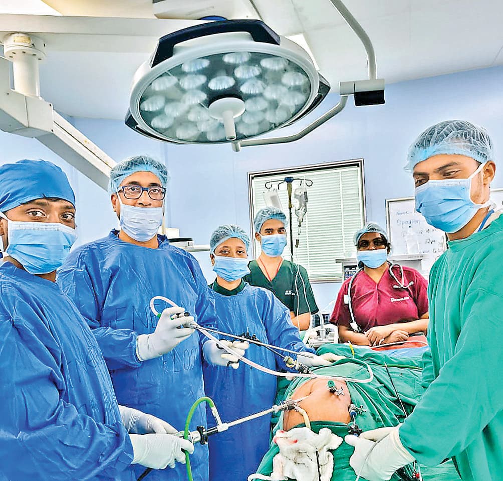 Sadar Hospital News : सदर अस्पताल में हुई दुर्लभ सर्जरी, रचा कीर्तिमान