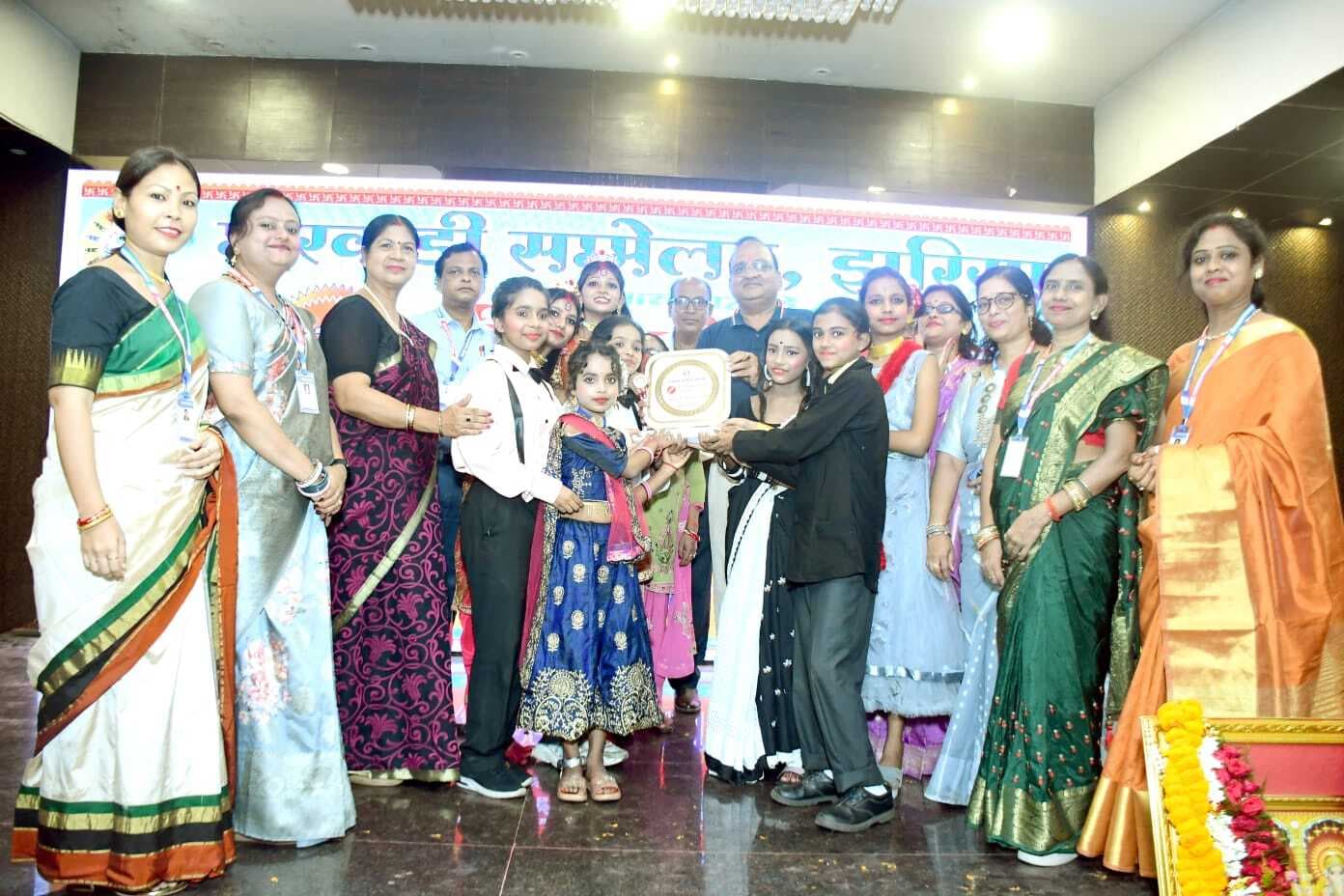 Dhanbad News : अग्रसेन जयंती पखवारा पर रंगारंग सांस्कृतिक कार्यक्रम