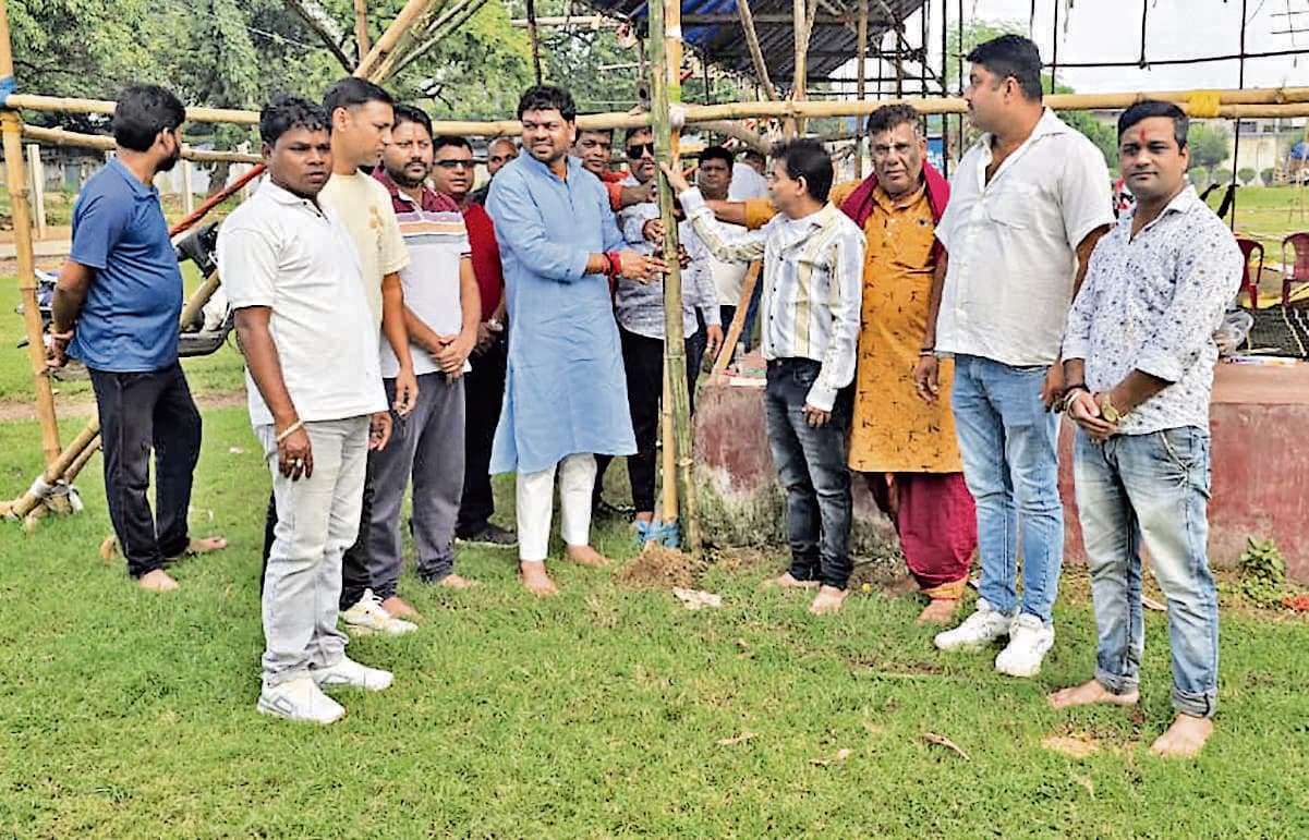 Jamshedpur News : बर्मामाइंस टीआरएफ मैदान में काली पूजा पंडाल निर्माण का हुआ भूमि पूजन