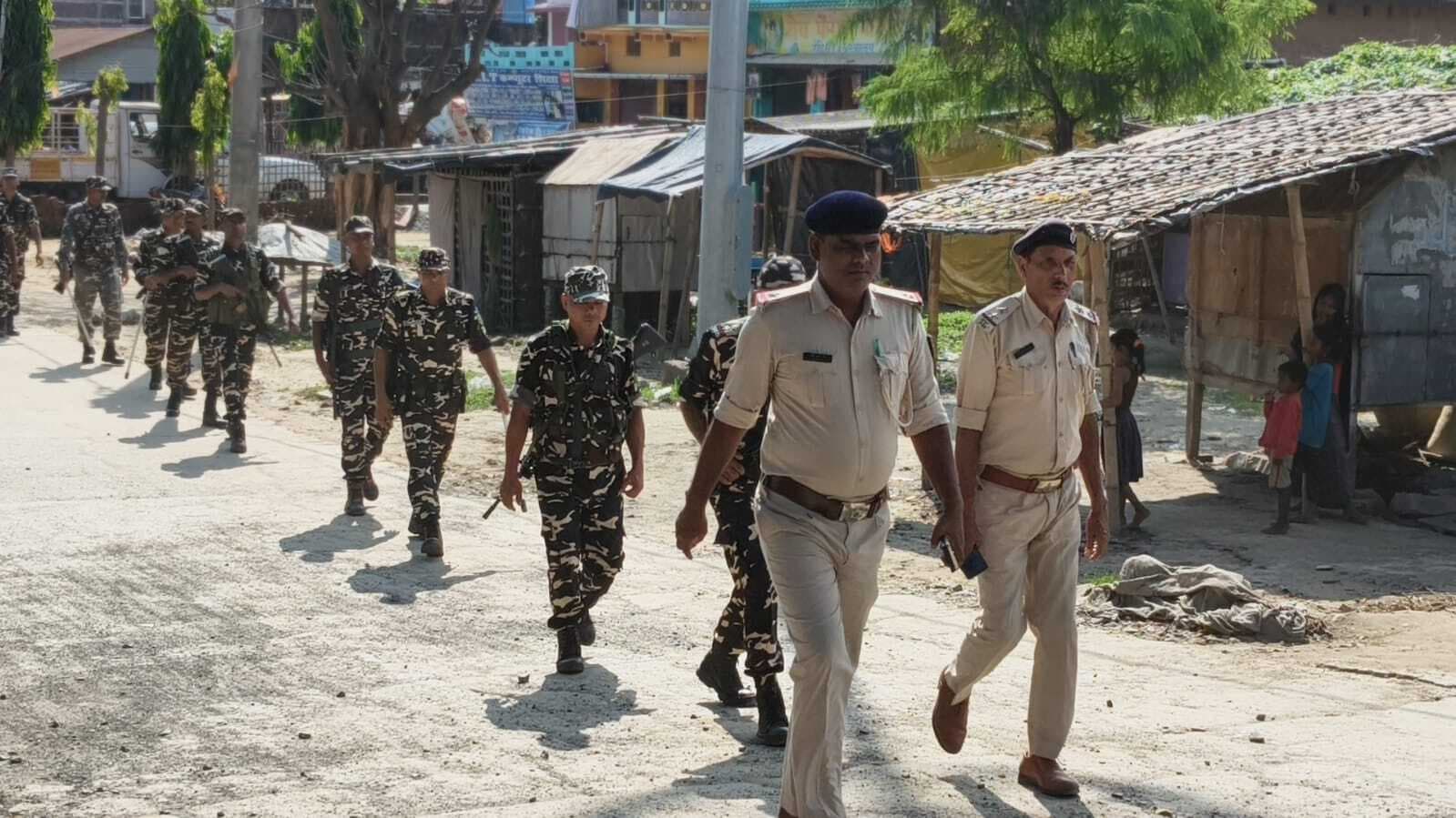 निर्मली में निकाला गया फ्लैग मार्च