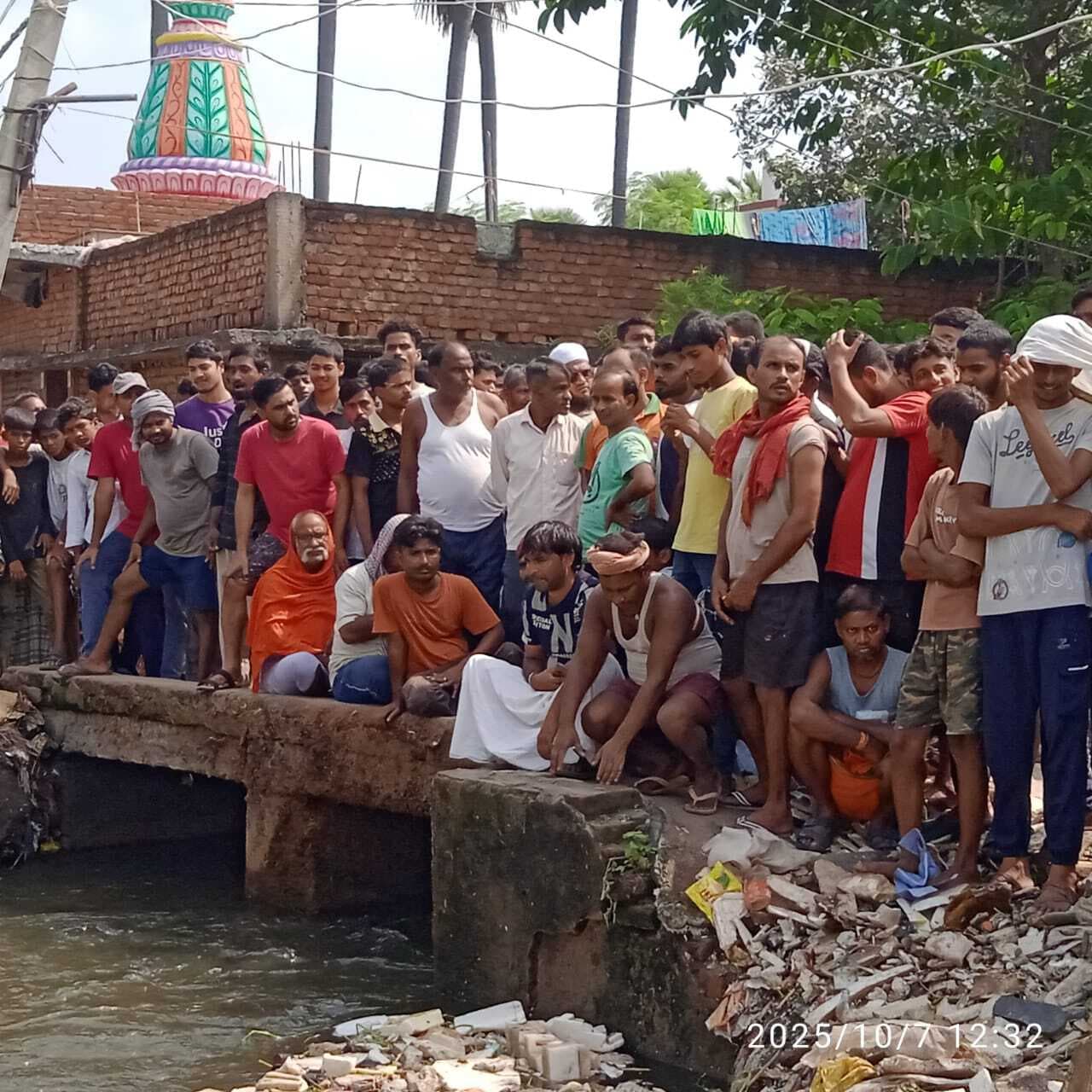 पोखर में डूबा पांच वर्षीय बच्चा, गांव में मातम