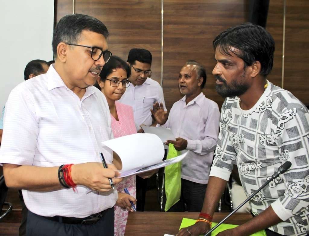 Bokaro News : जनता दरबार में 52 मामलों की हुई सुनवाई