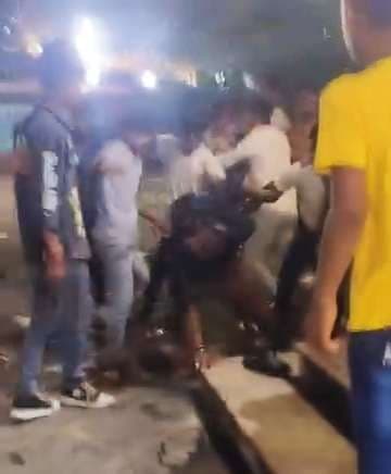 गिद्धौर पंच मंदिर के समीप दो गुटों में मारपीट, श्रद्धालुओं में मची अफरा-तफरी