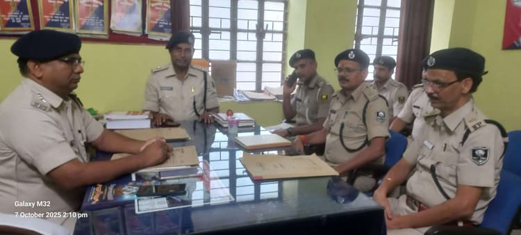 सीमा पर चेक पोस्ट बना करें गहन जांच