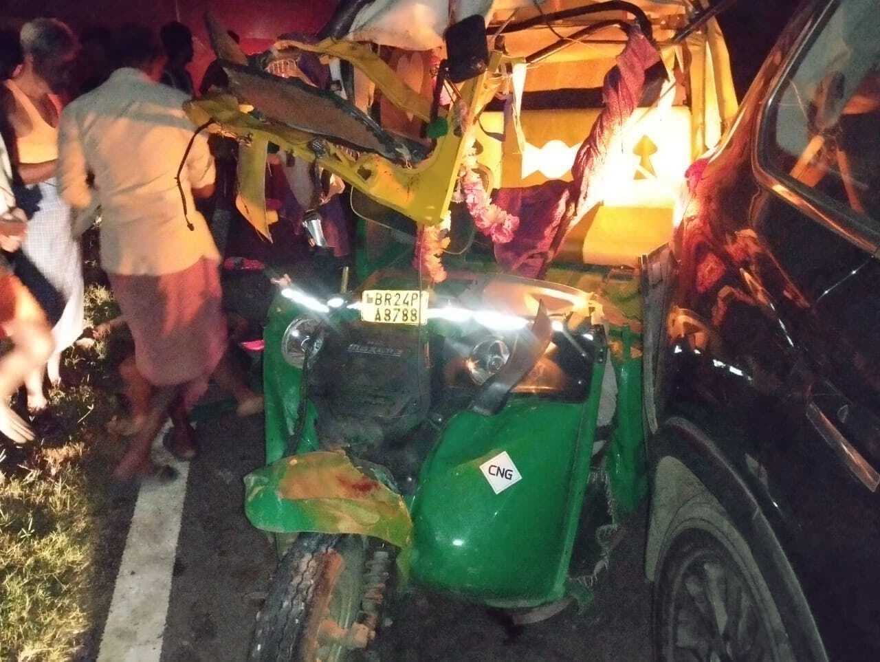 Sasaram News : स्कॉर्पियो की टक्कर से ऑटो चालक सहित तीन की मौत, दो घायल