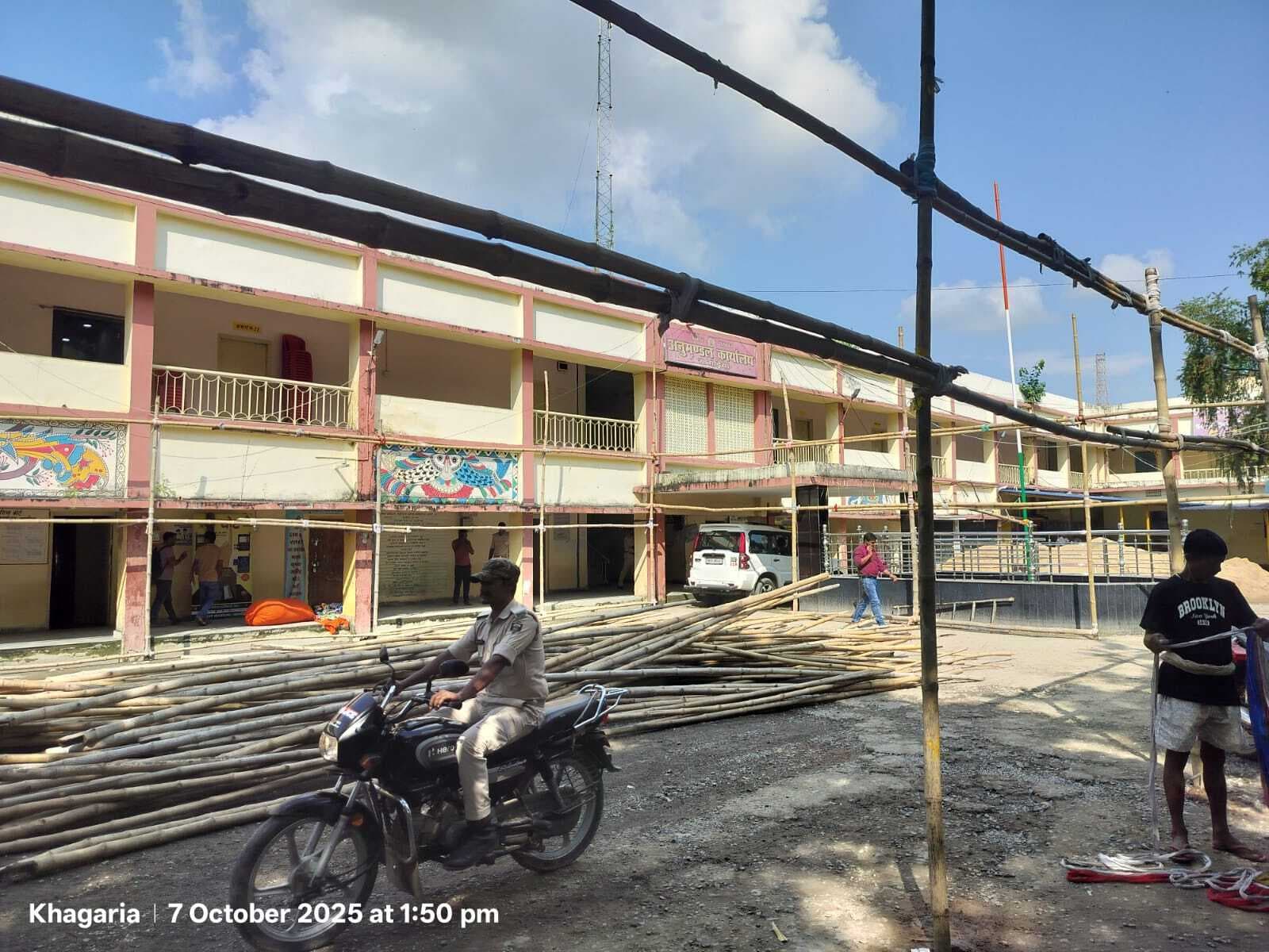 आदर्श आचार संहिता लगने के साथ उतरने लगा होर्डिंग-बैनर