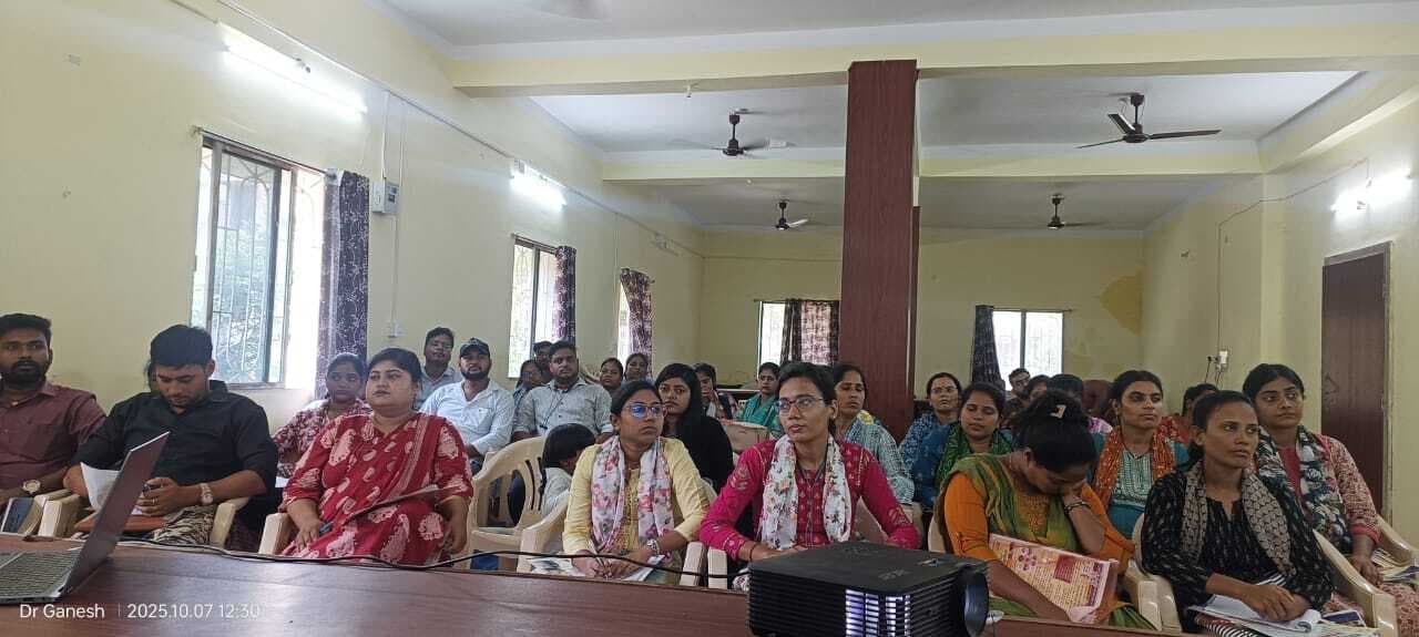 Deoghar news : वेक्टर जनित रोग पर नियंत्रण के लिए सीएचओ को दिया प्रशिक्षण