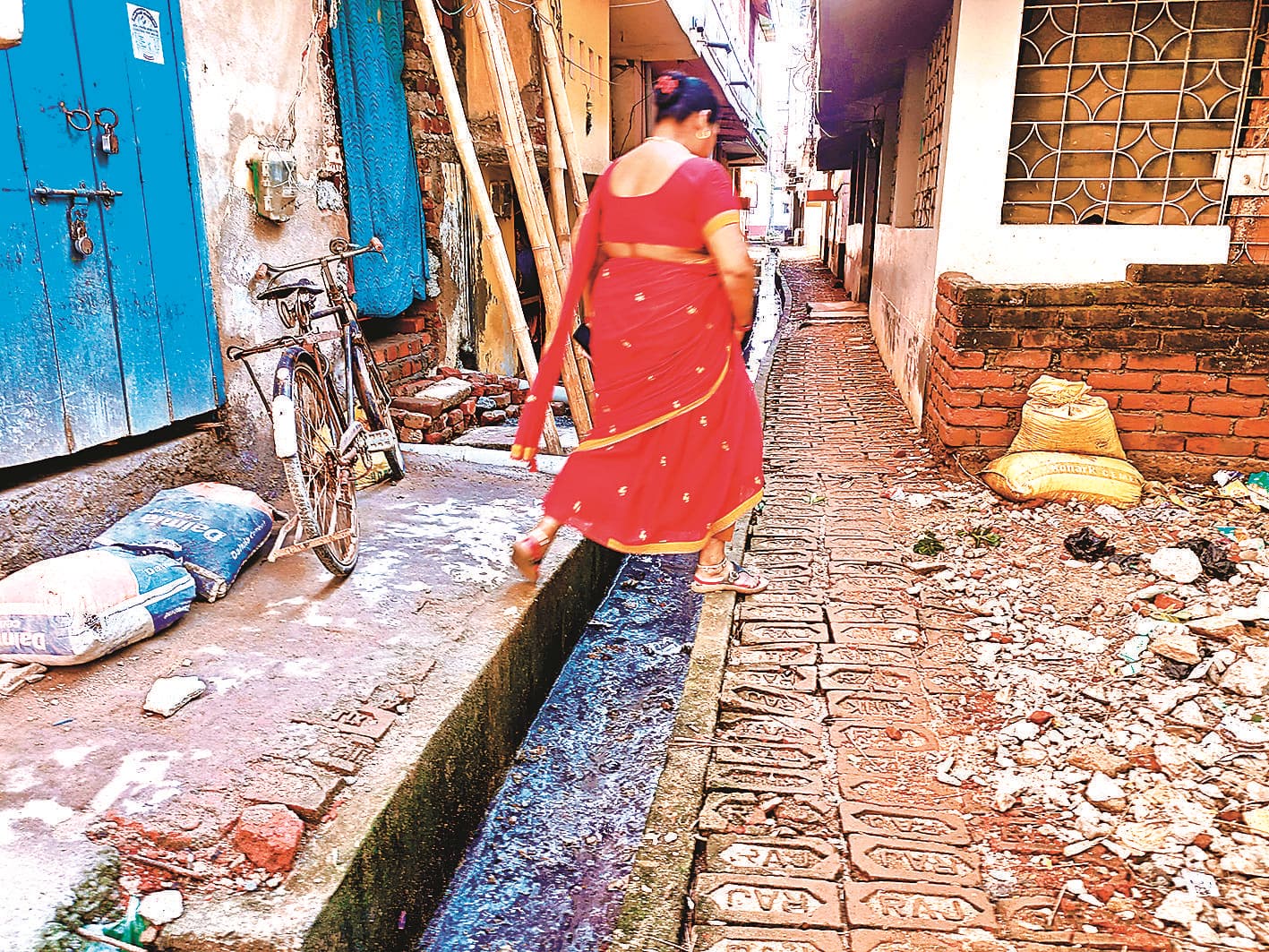 Jehanabad News : नाली-गली का आधा काम कर महीनों से छोड़ा