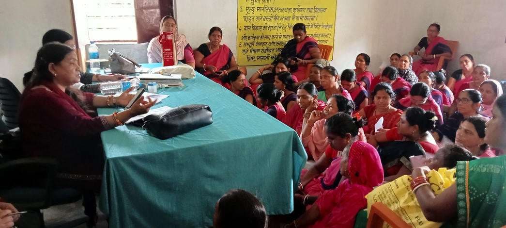 आंगनबाड़ी केंद्र में बच्चों की उपस्थिति सुनिश्चित करने पर जोर