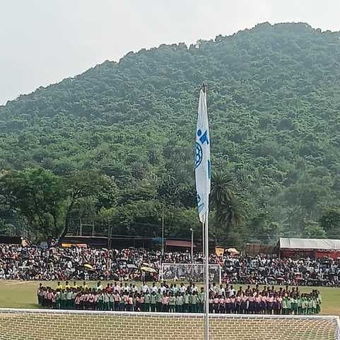दो दिवसीय फुटबॉल प्रतियोगिता का भव्य उद्घाटन