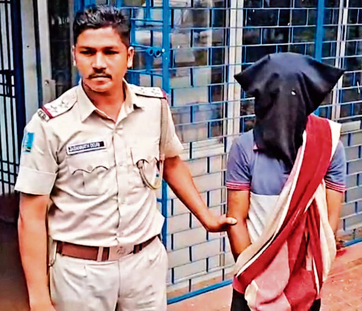 Rourkela News: रघुनाथपाली ओवरब्रिज के पास रेल पटरी के किनारे महिला से दुष्कर्म, आरोपी गिरफ्तार