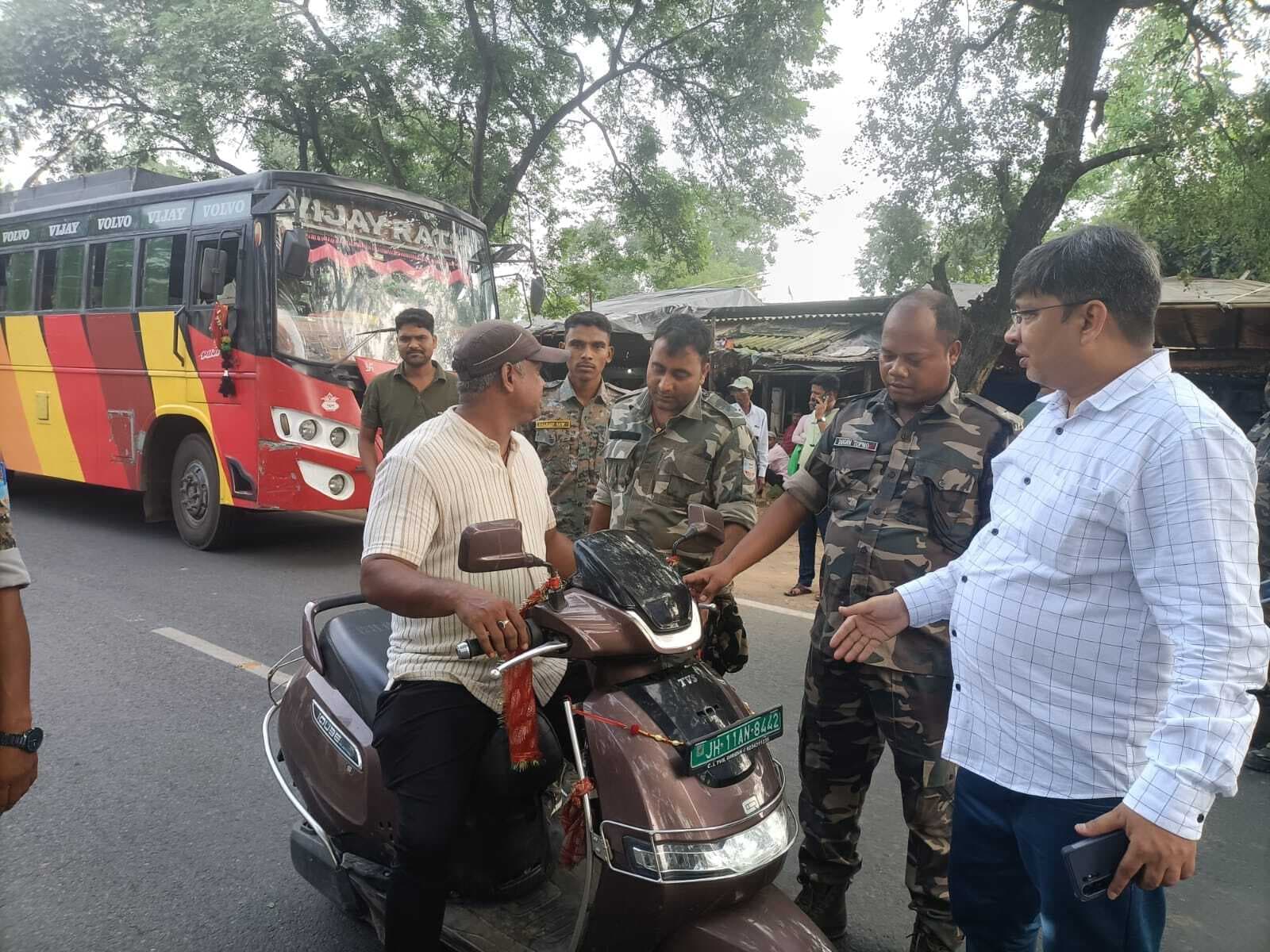 Giridih News: जिला परिवहन पदाधिकारी ने चलाया सघन जांच अभियान