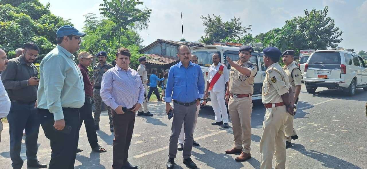 डीएम ने एसएसटी के लिए चिह्नित स्थल का किया निरीक्षण, दिया दिशा-निर्देश