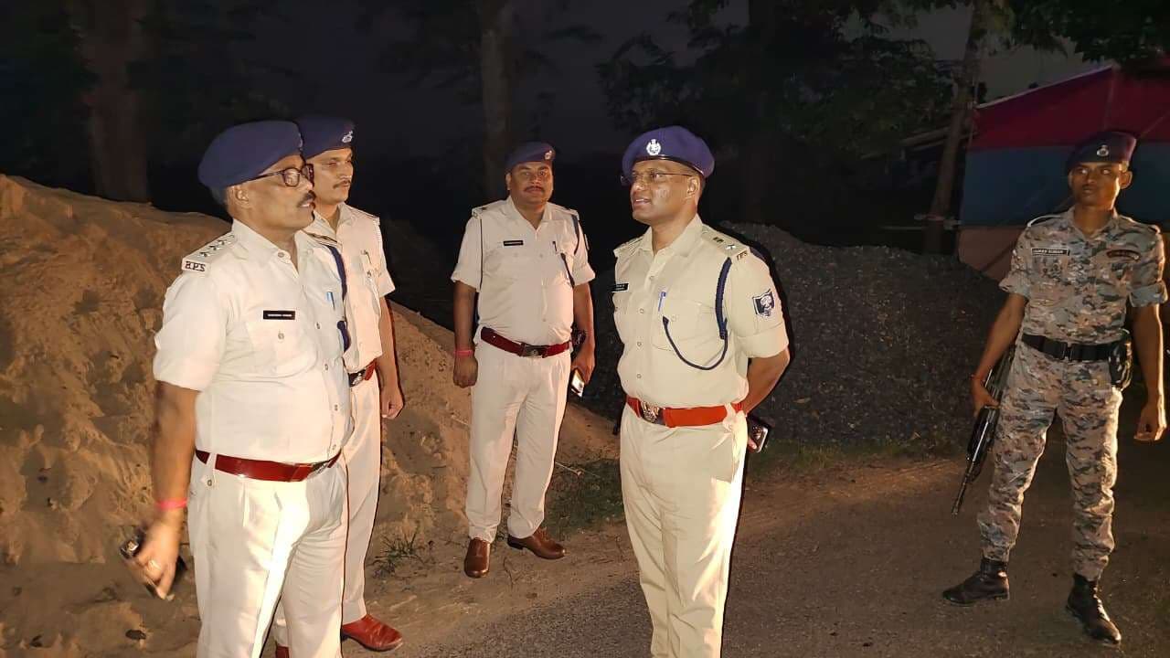 सभी थानाध्यक्ष वाहनों की नियमित करें जांच