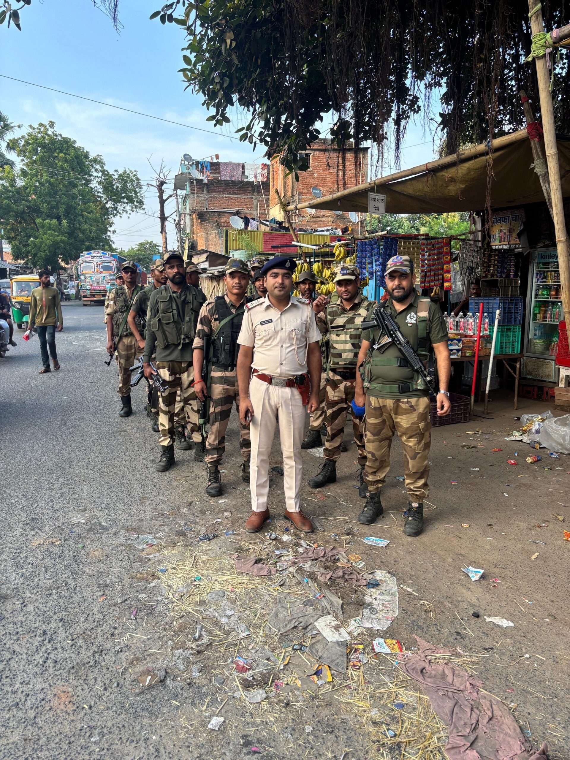 चुनाव को लेकर सशस्त्र बलों ने किया फ्लैगमार्च