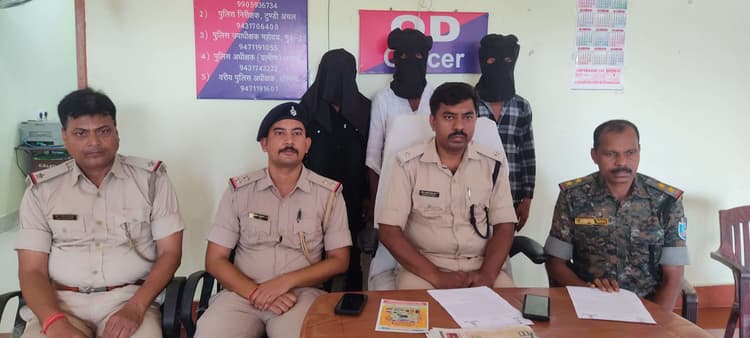 Dhanbad News : चोरी का 15 क्विंटल पीवीसी केबल बरामद, बिहार के तीन युवक पकड़ाये