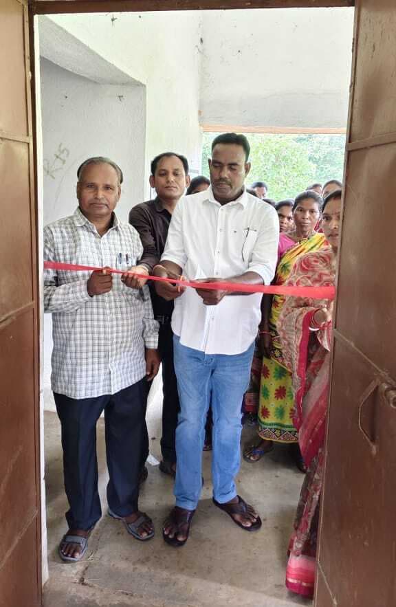 आदि सेवा केंद्र का मुखिया ने किया उद्घाटन