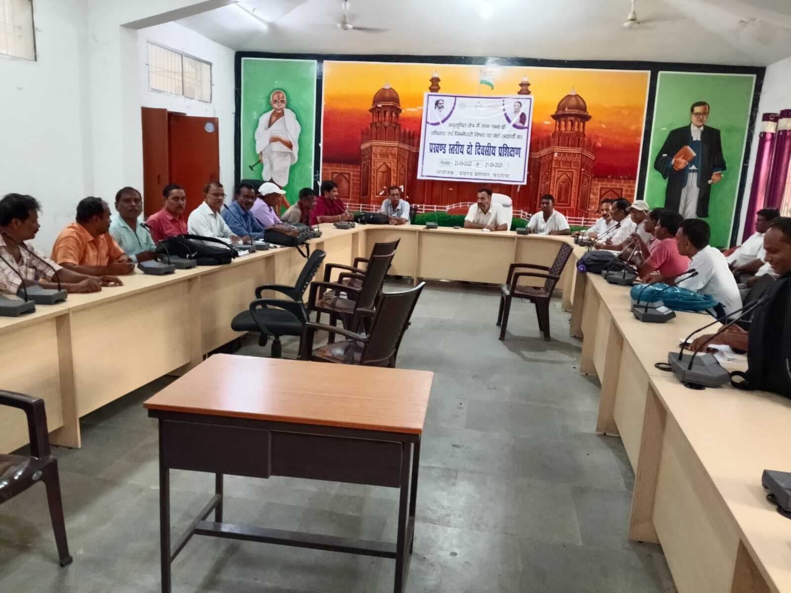 जिला समन्वयक ने की अबुआ आवास योजना की समीक्षा