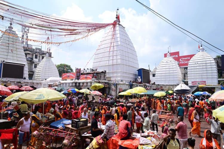 Deoghar news : कार्तिक मास में बढ़ी श्रद्धालुओं की भीड़,  बाबा नगरी में उमड़ने लगे भक्त