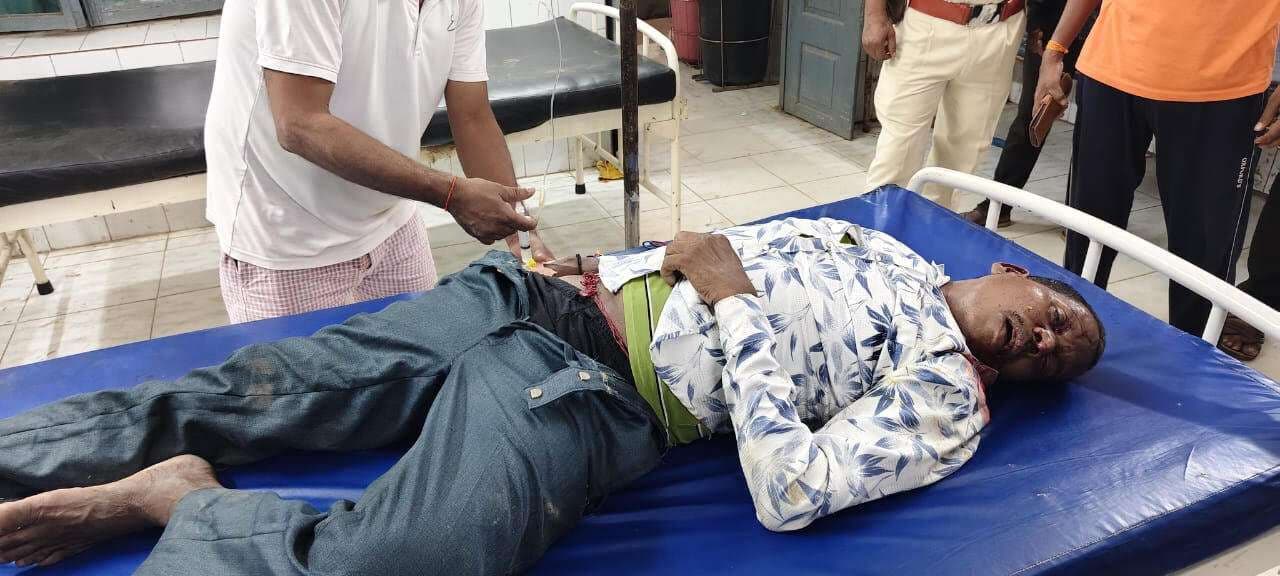 सड़क दुर्घटना में युवक गंभीर रूप से जख्मी