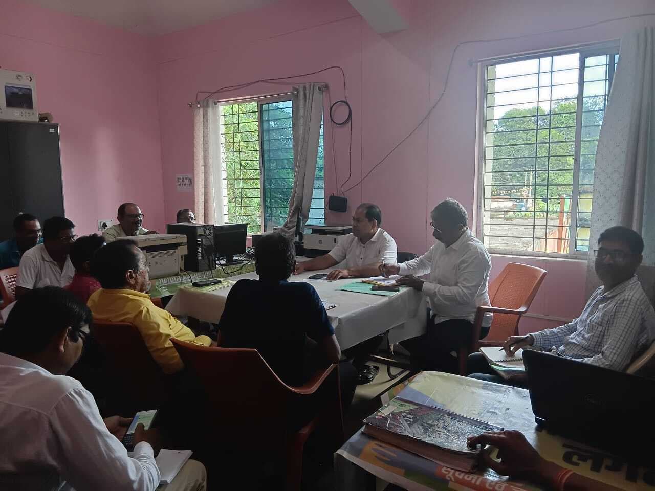 प्री-मैट्रिक छात्रवृत्ति का जमा करें डाटा : बीइइओ