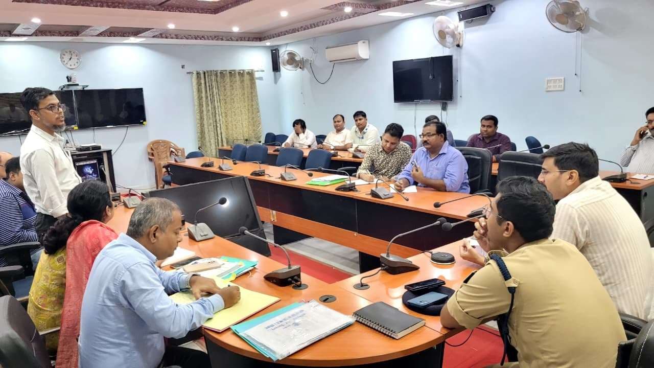 पोस्टर, पम्पलेट व अन्य प्रकाशित सामग्रियों में मुद्रक-प्रकाशक का उल्लेख जरूरी